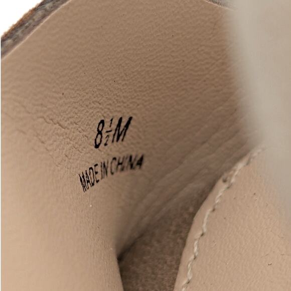 Pelle Moda Betia Scallop Slide Sandal Women's Platinum Gold Size US8.5M EU39 - Picture 8 of 11